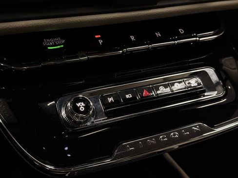 Used 2025 Lincoln Corsair AWD w/ Equipment Group 101A image 46