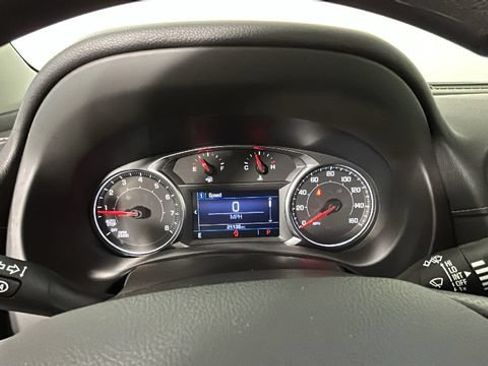 Used 2023 GMC Terrain SLE FWD image 17
