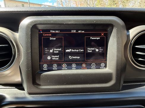 Used 2022 Jeep Gladiator Sport image 21