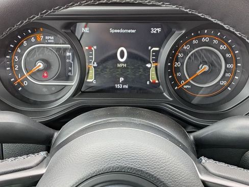 New 2025 Jeep Gladiator Sport image 15