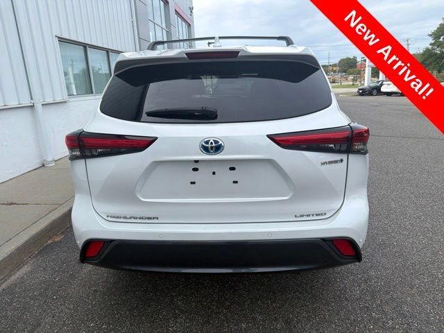 Used 2023 Toyota Highlander Limited AWD/4WD image 7