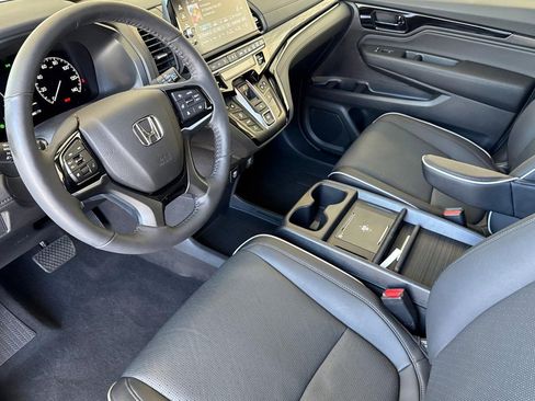 Certified 2026 Honda Odyssey Elite image 4
