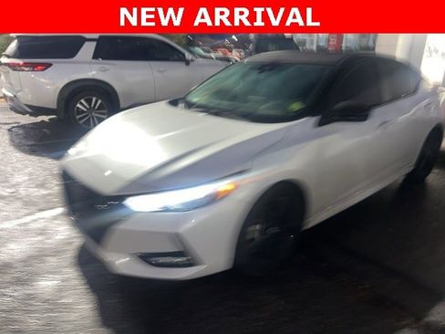 Used 2023 Nissan Sentra SR w/ Midnight Edition Package image 2