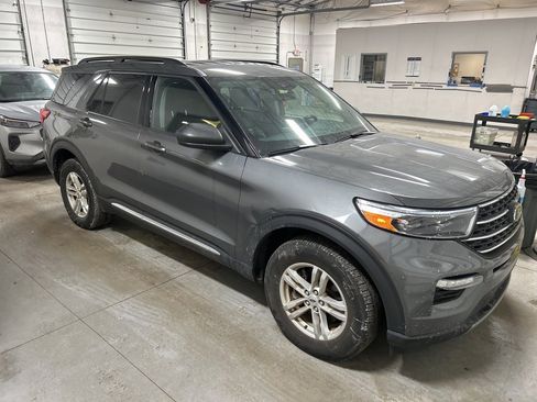 Certified 2023 Ford Explorer XLT w/ Equipment Group 202A image 7