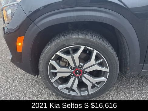Used 2021 Kia Seltos S image 9