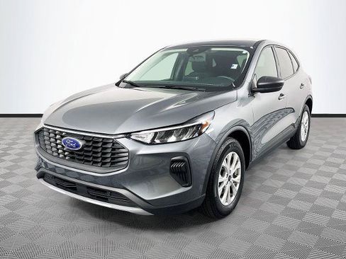 Certified 2025 Ford Escape Active FWD image 3