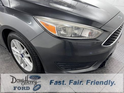 Used 2017 Ford Focus SE image 8