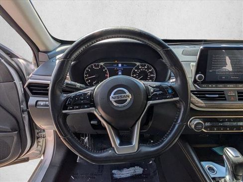 Used 2019 Nissan Altima 2.5 SL FWD image 19