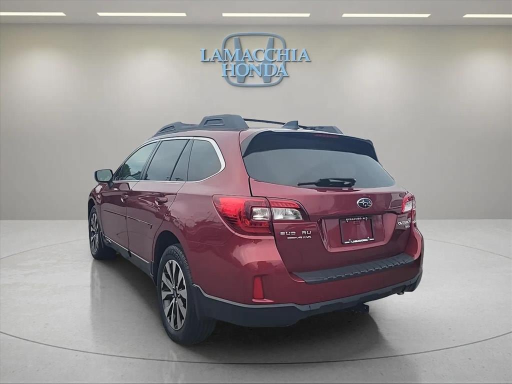 Used 2016 Subaru Outback 3.6R Limited AWD/4WD image 3