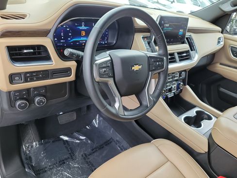 Used 2024 Chevrolet Tahoe Premier AWD/4WD image 19
