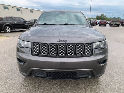Used 2020 Jeep Grand Cherokee Altitude AWD/4WD image 14