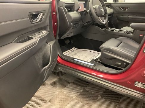Used 2026 Subaru Outback Touring AWD/4WD image 8