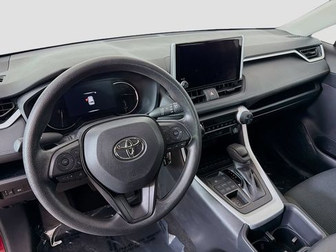 Used 2025 Toyota RAV4 LE AWD/4WD image 17