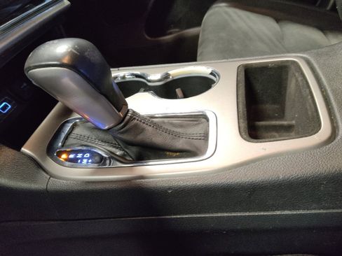 Used 2019 Jeep Grand Cherokee Laredo w/ Laredo X Package image 26