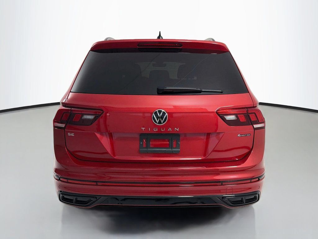 Used 2024 Volkswagen Tiguan SE R-Line AWD/4WD image 6