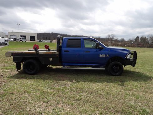 Used 2017 RAM 3500 Tradesman w/ Chrome Appearance Group image 5