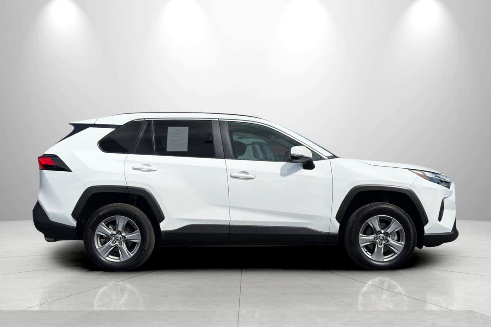 Used 2025 Toyota RAV4 XLE AWD/4WD image 8