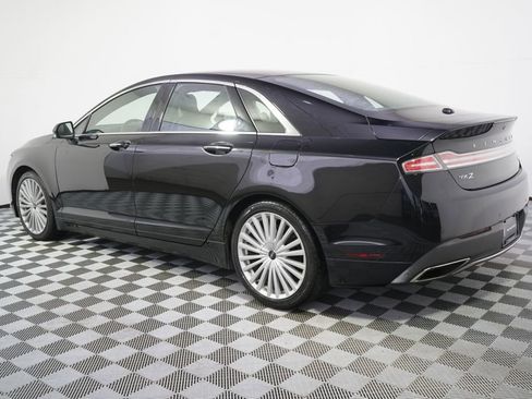 Used 2017 Lincoln MKZ Reserve FWD image 3