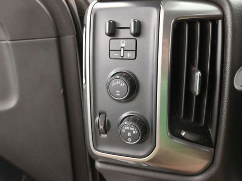 Used 2018 Chevrolet Silverado 2500 LT w/ LT Convenience Package AWD/4WD image 19