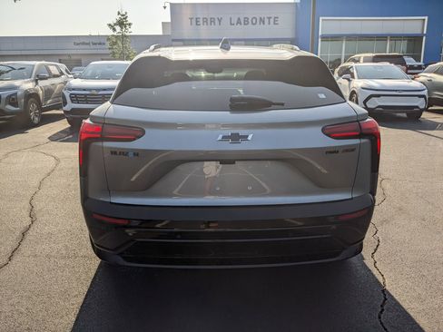 New 2025 Chevrolet Blazer EV RS image 7