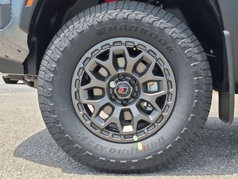New 2026 Nissan Frontier PRO-4X w/ Pro-4x Convenience Package AWD/4WD image 6
