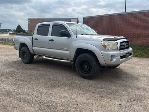 Used 2008 Toyota Tacoma PreRunner w/ SR5 Pkg #2 RWD image 3