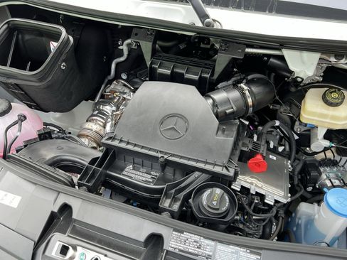 New 2025 Mercedes-Benz Sprinter 2500 image 28
