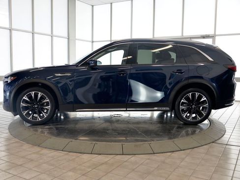 Used 2024 MAZDA CX-90 Plug-In Hybrid w/ Premium Pkg image 5