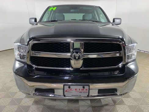 Used 2024 RAM 1500 Classic SLT AWD/4WD image 3