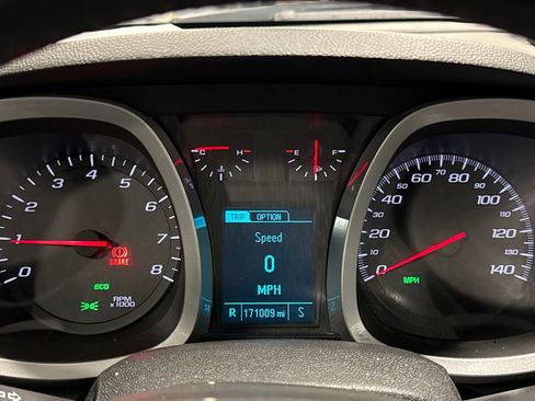 Used 2015 Chevrolet Equinox LT image 19