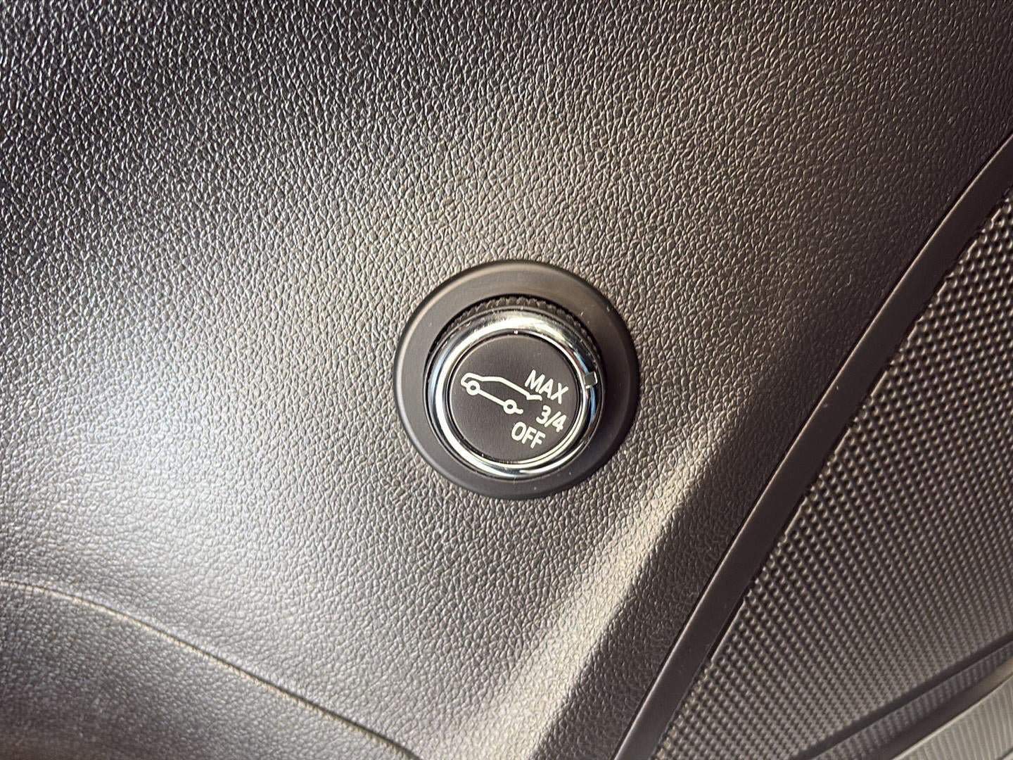 Used 2021 Buick Envision Essence AWD/4WD image 14