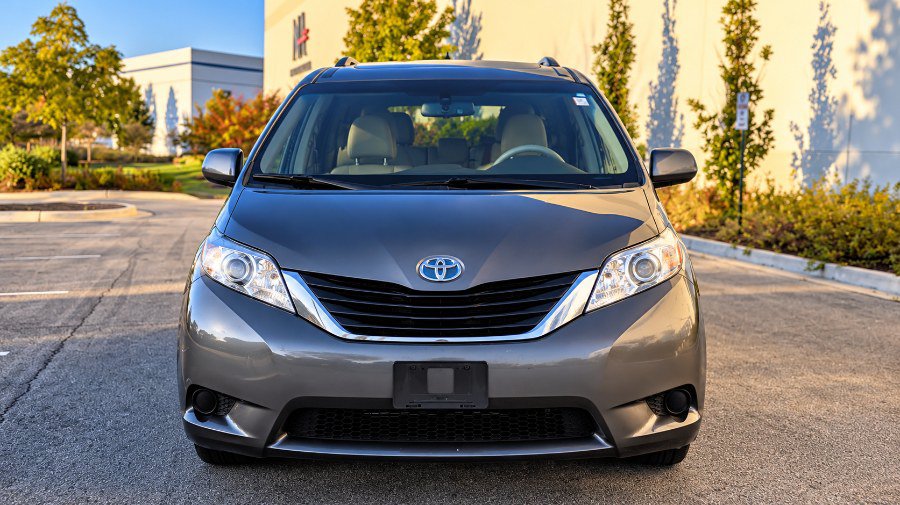 Used 2013 Toyota Sienna LE FWD image 13