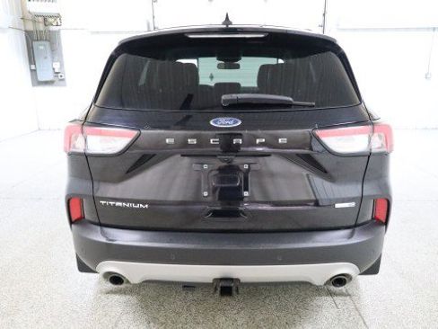 Used 2020 Ford Escape Titanium image 8