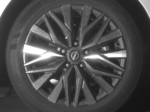 Used 2025 Nissan Altima 2.5 SV image 13