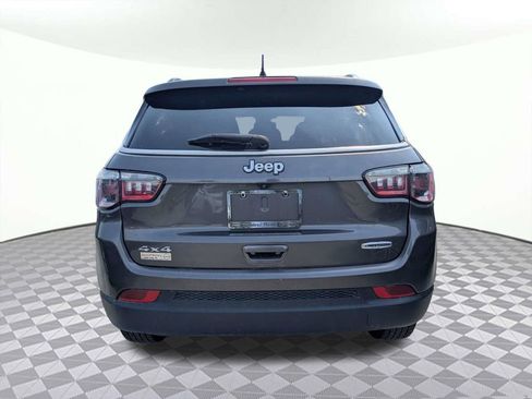 Used 2024 Jeep Compass Latitude AWD/4WD image 3