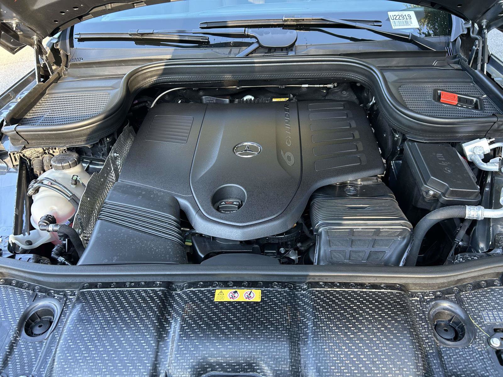 Certified 2025 Mercedes-Benz GLS 450 4MATIC w/ AMG Line Exterior image 57