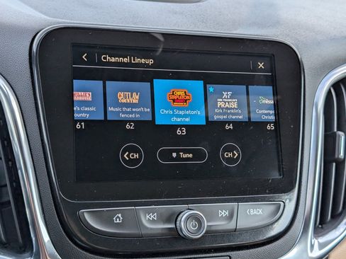 Used 2024 Chevrolet Equinox Premier image 16