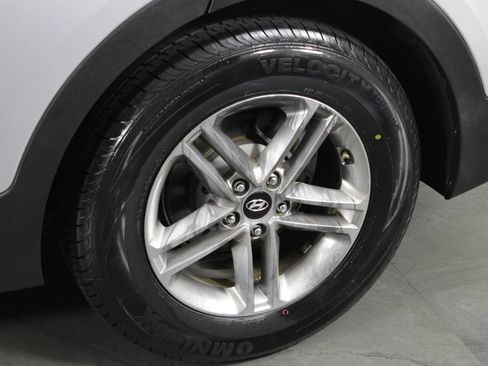 Used 2017 Hyundai Santa Fe Sport FWD image 11