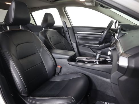 Used 2020 Nissan Altima 2.0 Platinum image 30