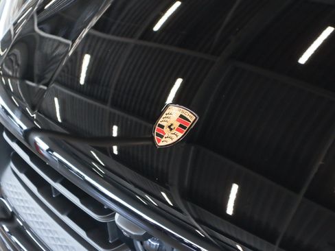 Certified 2026 Porsche Macan AWD/4WD image 29