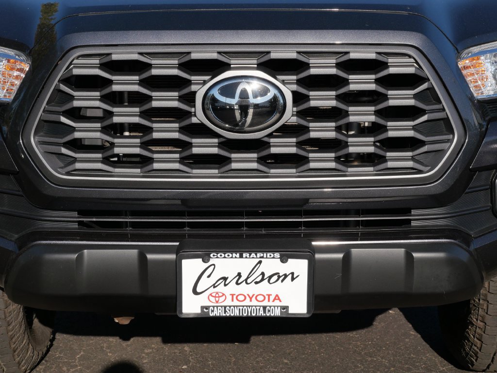 Certified 2020 Toyota Tacoma TRD Off-Road AWD/4WD image 9