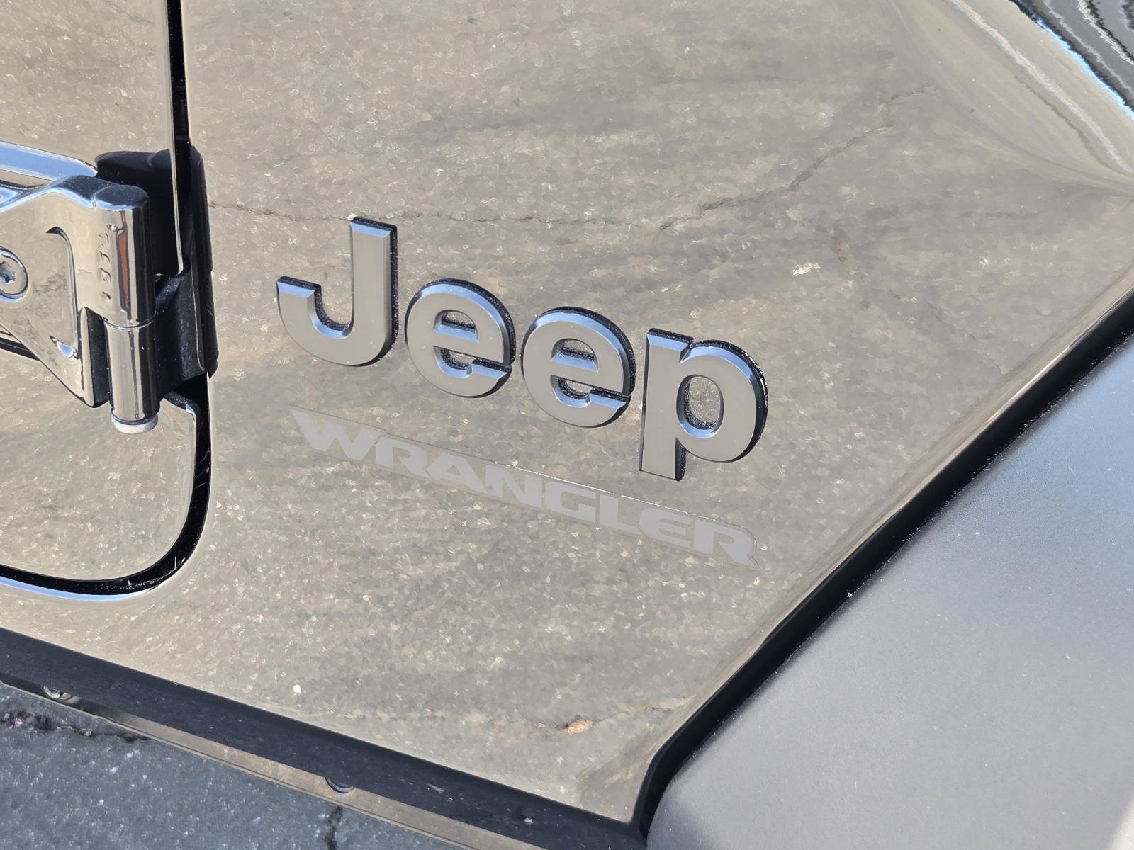 Used 2022 Jeep Wrangler Sport AWD/4WD image 33