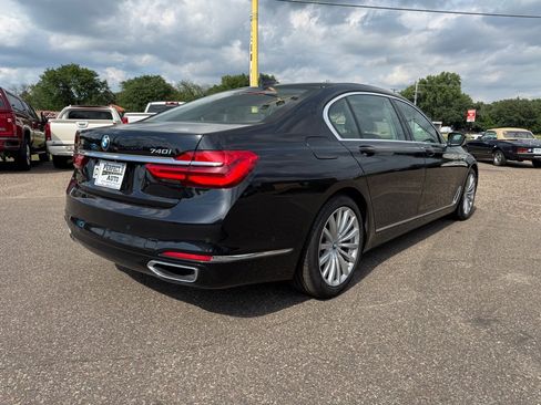 Used 2017 BMW 740i xDrive 740i xDrive Sedan image 6