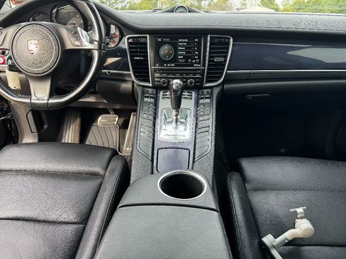 Used 2013 Porsche Panamera 4 image 22