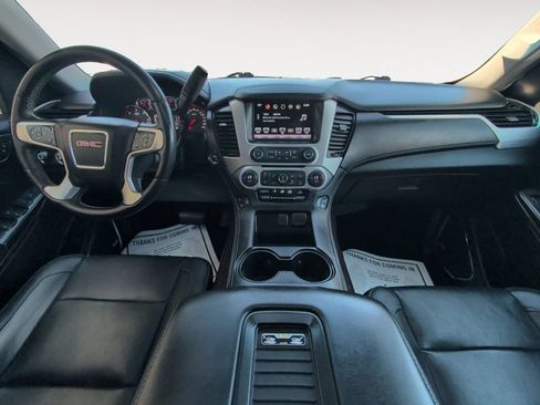Used 2016 GMC Yukon XL SLT w/ Open Road Package AWD/4WD image 17