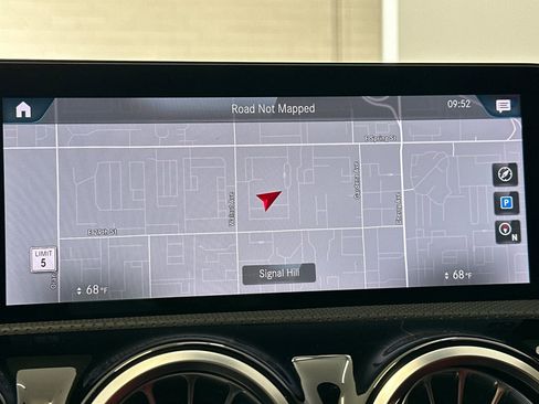 Used 2022 Mercedes-Benz CLA 35 AMG 4MATIC image 24