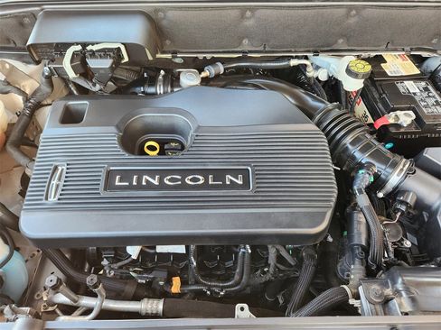 Used 2019 Lincoln Nautilus Select image 29