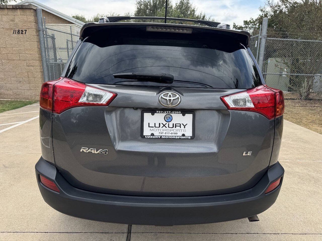 Used 2013 Toyota RAV4 LE FWD image 13