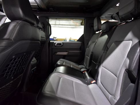 Used 2023 Ford Bronco Everglades image 50