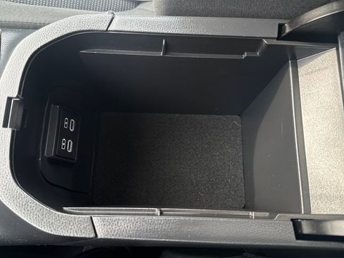 Used 2024 Toyota RAV4 LE image 27